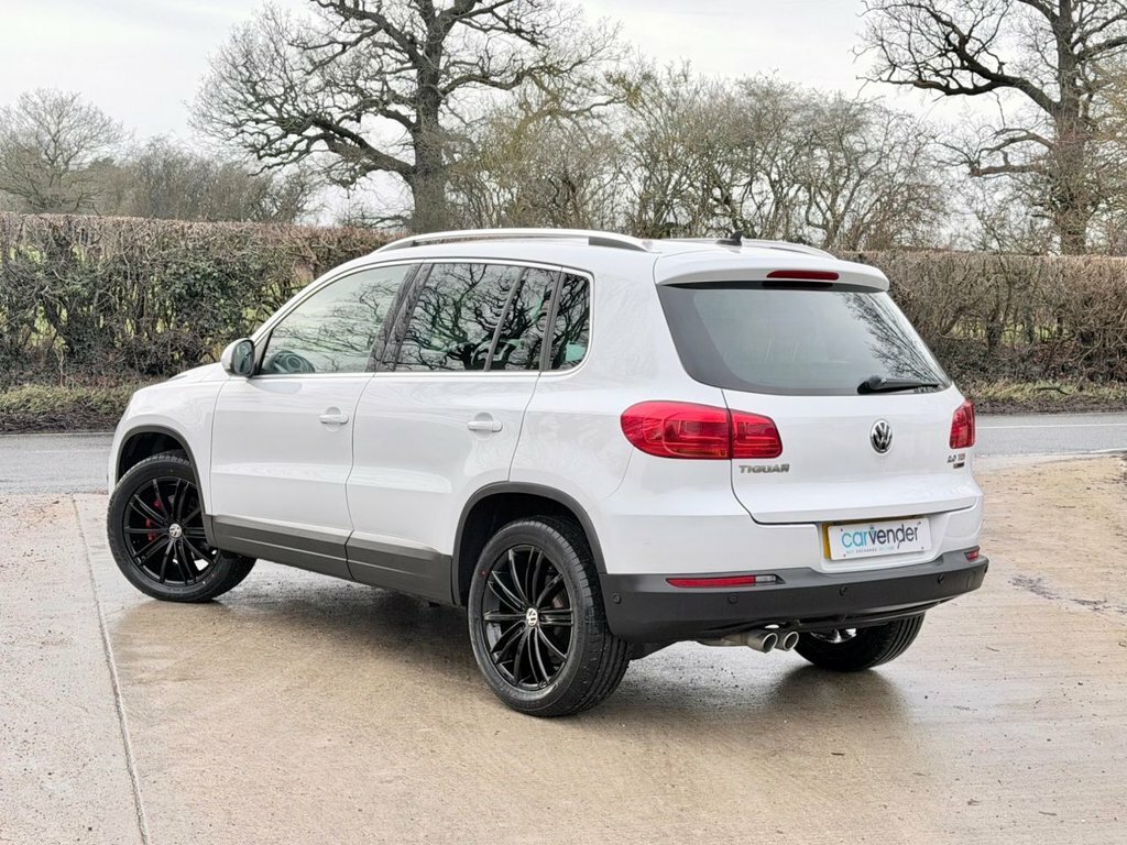 Volkswagen Tiguan 2L Match Edition White #6