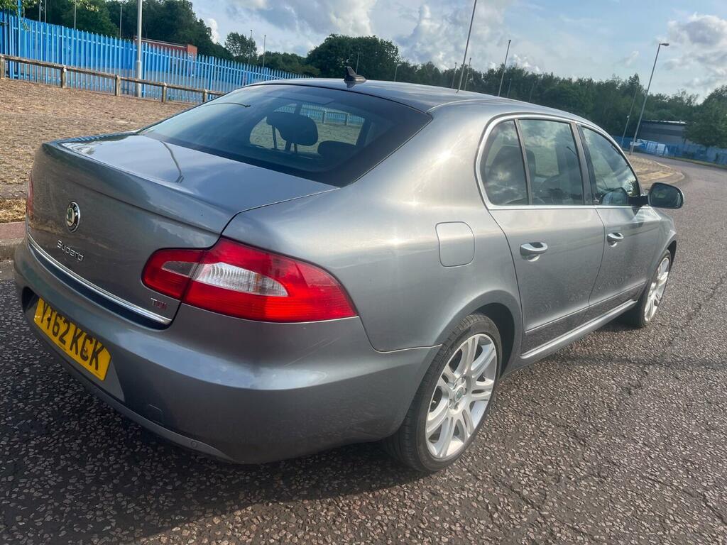 Skoda Superb 2.0 Tdi Elegance 2012 Grey #6