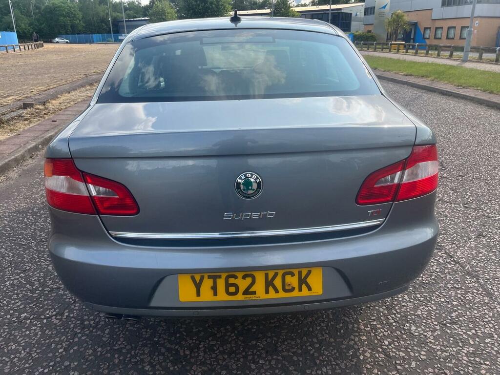 Skoda Superb 2.0 Tdi Elegance 2012 Grey #5