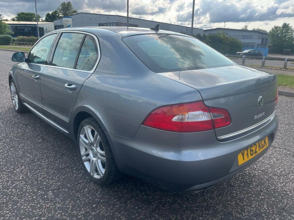 Skoda Superb 2.0 Tdi Elegance 2012 Grey #4