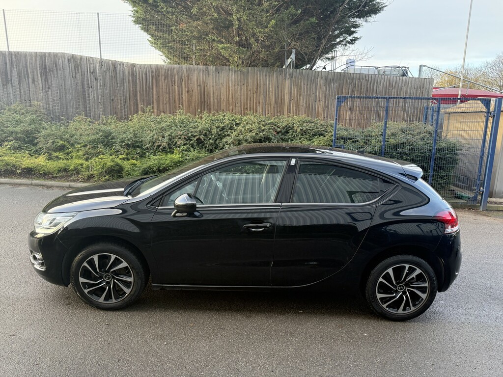 DS DS 4 1.6 Bluehdi Elegance 2016 Black #3