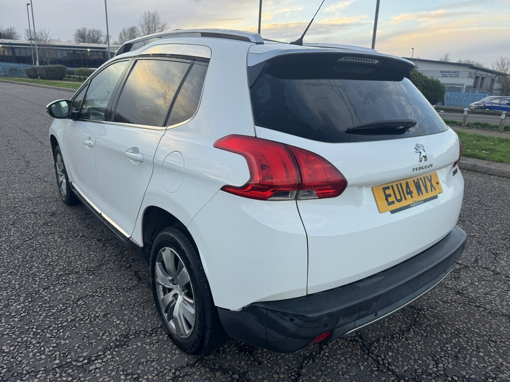 Peugeot 2008 1.2 Vti Allure 2014 EU14WVX White #4