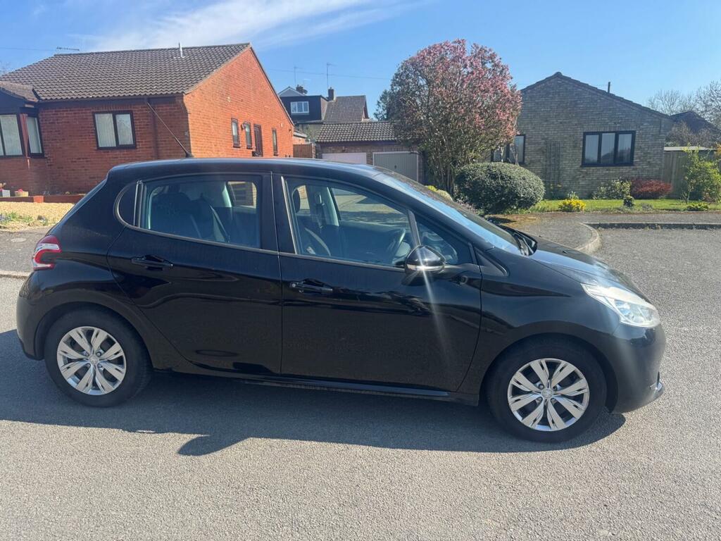 Peugeot 208 1.2 Vti Access 2013 HY63XBC Black #3