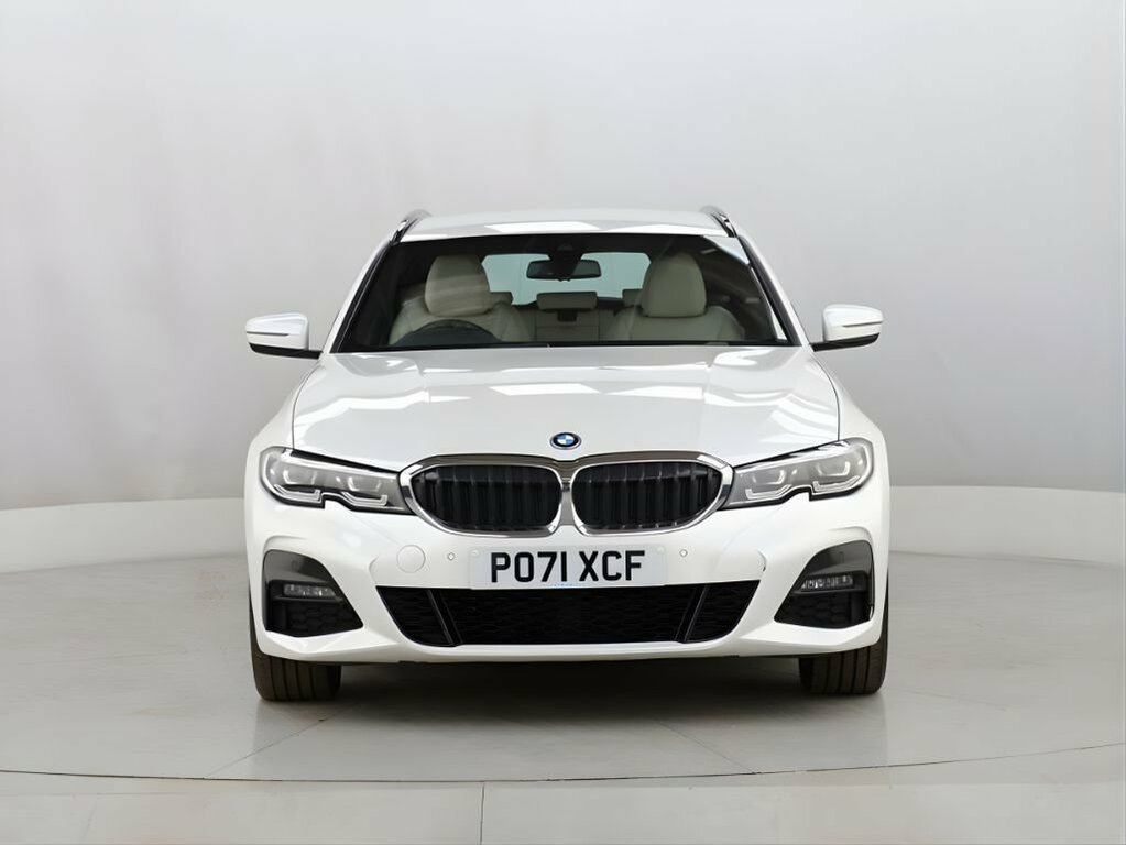 BMW 3 Series 2L M Sport PO71XCF White #4