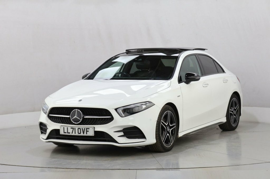 Mercedes-Benz A Class 1.3L Amg Line Edition LL71OVF White #4