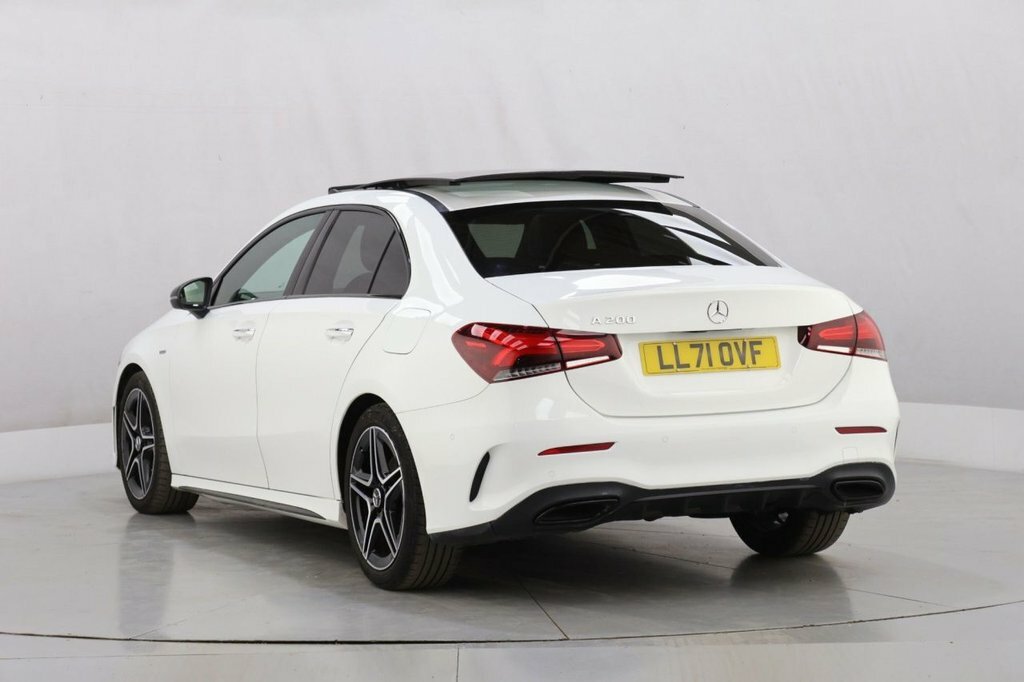 Mercedes-Benz A Class 1.3L Amg Line Edition LL71OVF White #6