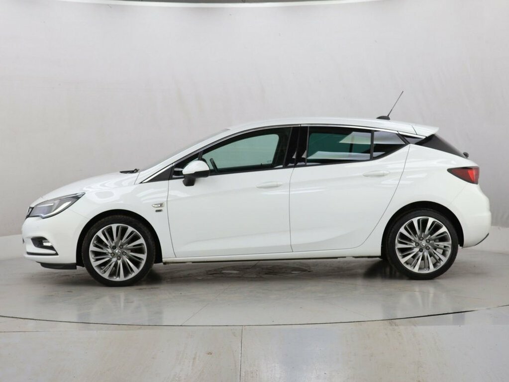 Vauxhall Astra 1.4L Griffin LT69XBJ White #4