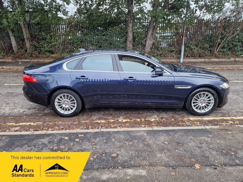 Jaguar XF Reserve For 99...D Prestige YX67FYZ Blue #4