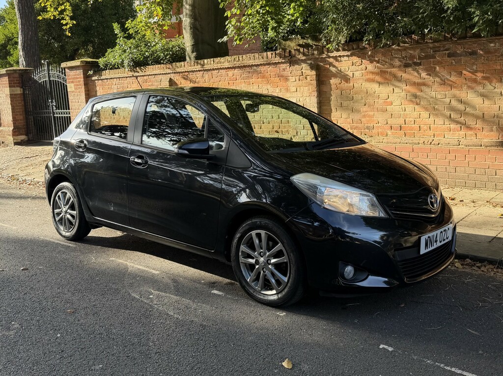 Toyota Yaris 1.3 Dual Vvt-i Icon Plus 201414 WN14OZC Black #2