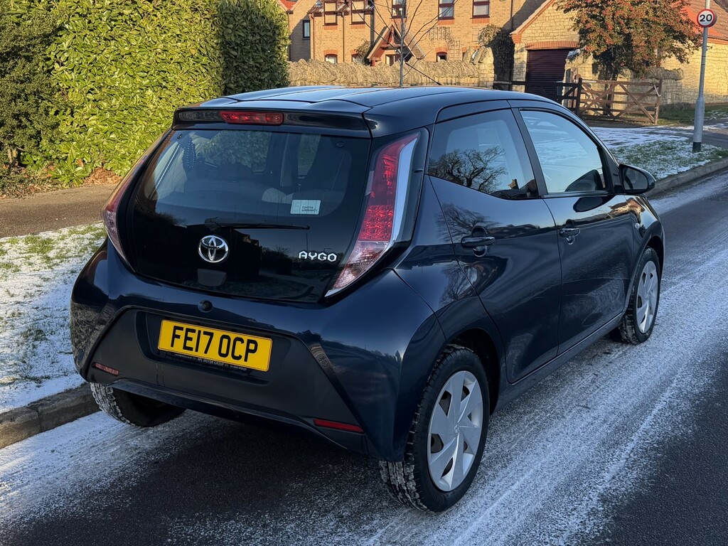 Toyota Aygo 1.0 Vvt-i X-play 201717 FE17OCP Blue #4