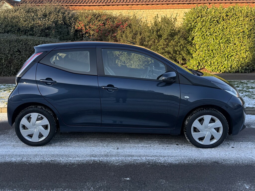Toyota Aygo 1.0 Vvt-i X-play 201717 FE17OCP Blue #3