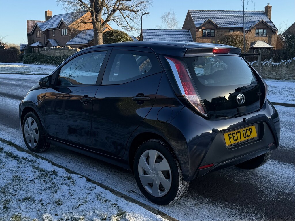 Toyota Aygo 1.0 Vvt-i X-play 201717 FE17OCP Blue #6