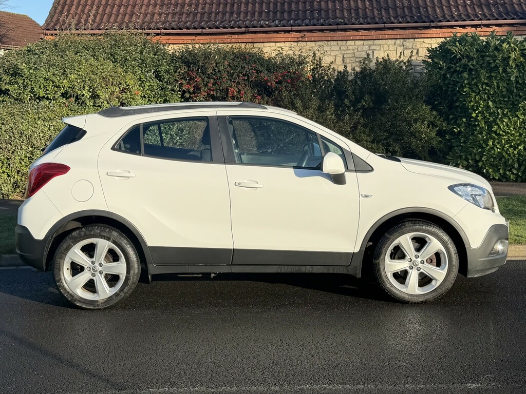 Vauxhall Mokka 1.6 I Exclusiv 201515 BT15PSO White #2