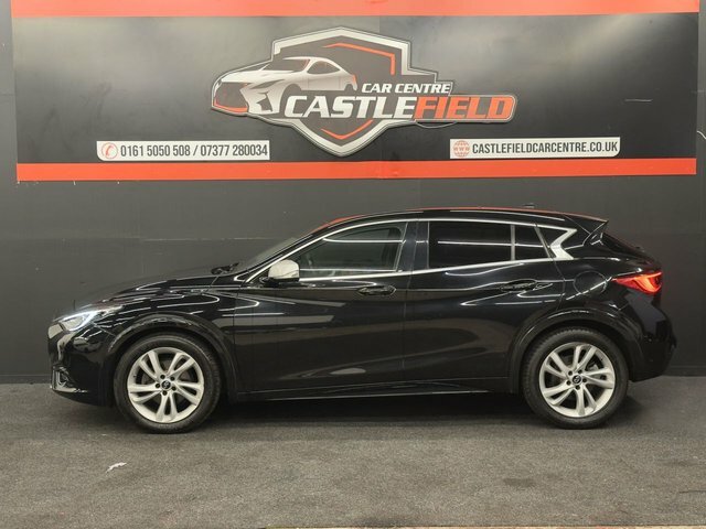 Infiniti Q30 2017 1.6T Business Executive Hatchback OY17OOG Black #5
