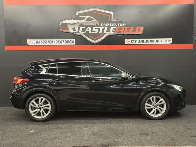 Infiniti Q30 2017 1.6T Business Executive Hatchback OY17OOG Black #4