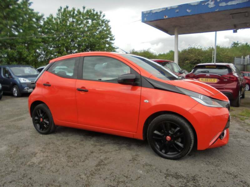 Toyota Aygo 1.0 Vvt-i X-cite - 2014 64 YN64MXO Orange #2