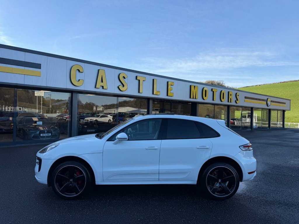 Porsche Macan Suv KD68BOF White #3