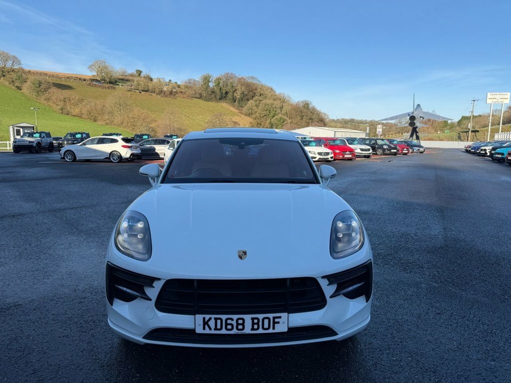 Porsche Macan Suv KD68BOF White #2