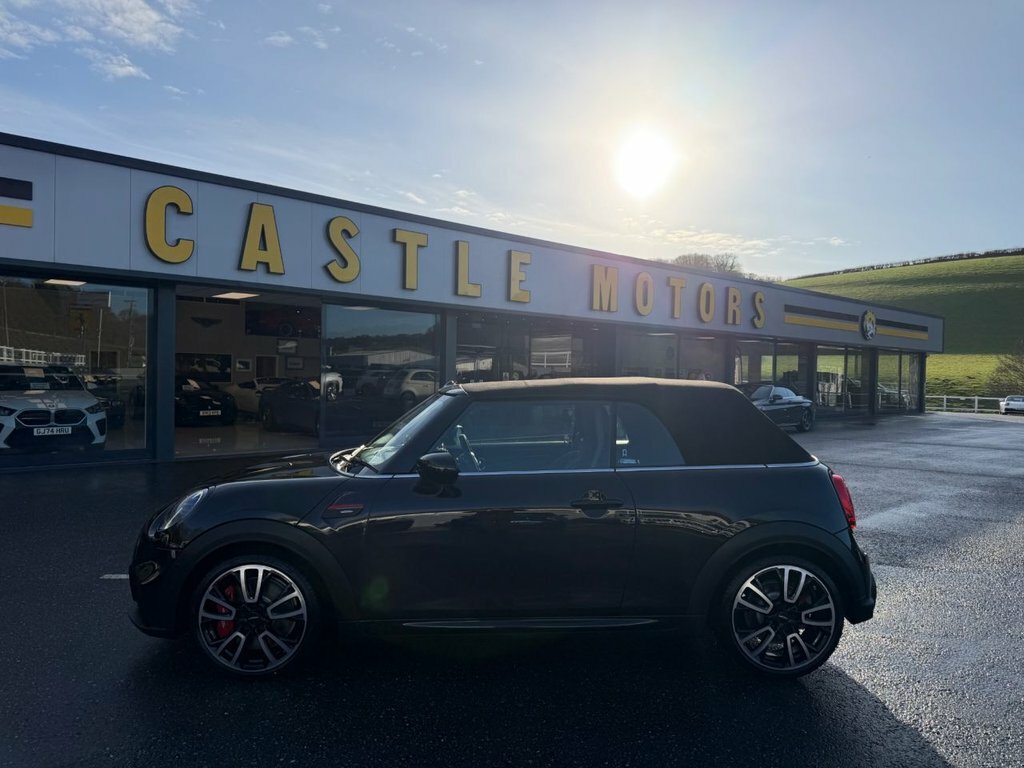 Mini Convertible 2L John Cooper Works YE72LZL Black #3