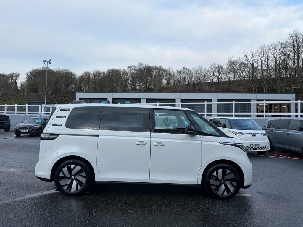Volkswagen ID.Buzz Mpv White #5