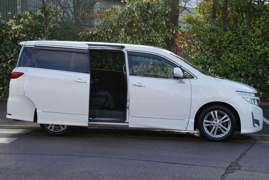 Nissan Elgrand Mpv 2.5 Highway Star 7 Seats 201212 White #3
