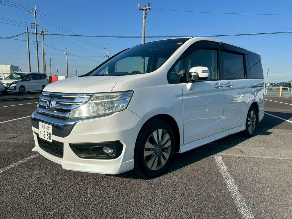 Honda StepWagon Mpv 2.0 Spada Z 7 Seats 201313 White #5