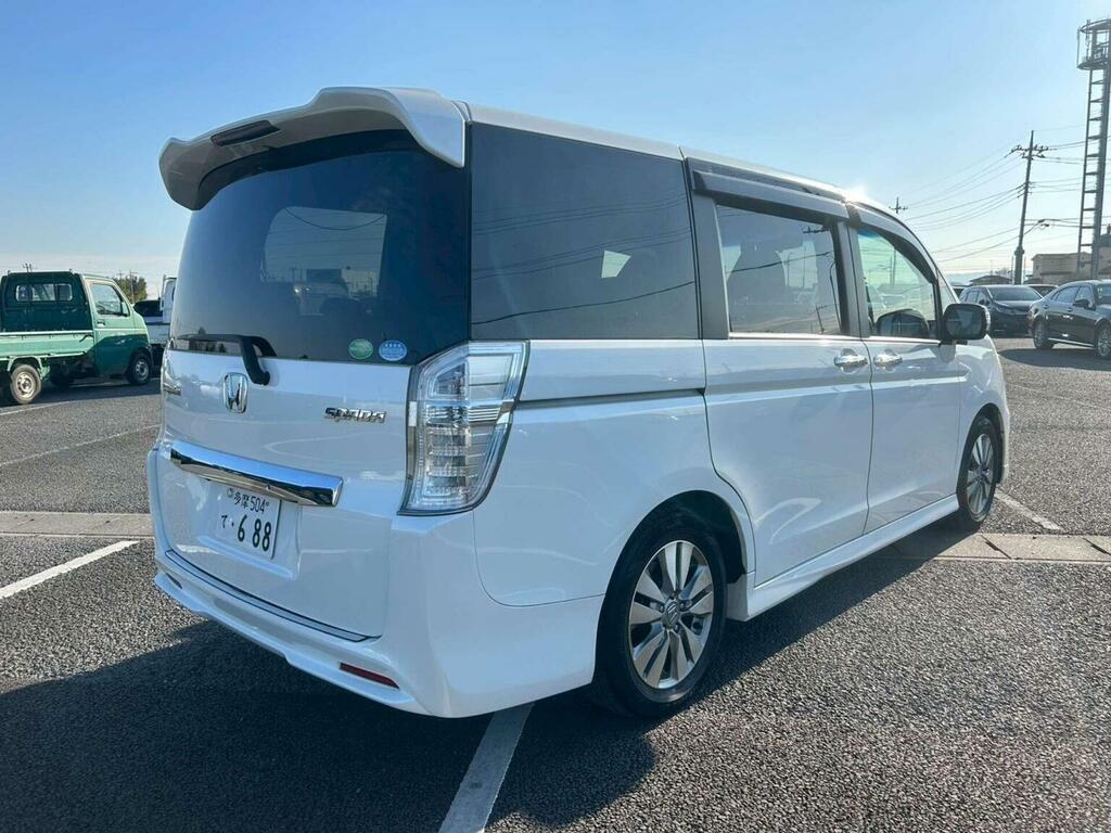 Honda StepWagon Mpv 2.0 Spada Z 7 Seats 201313 White #3