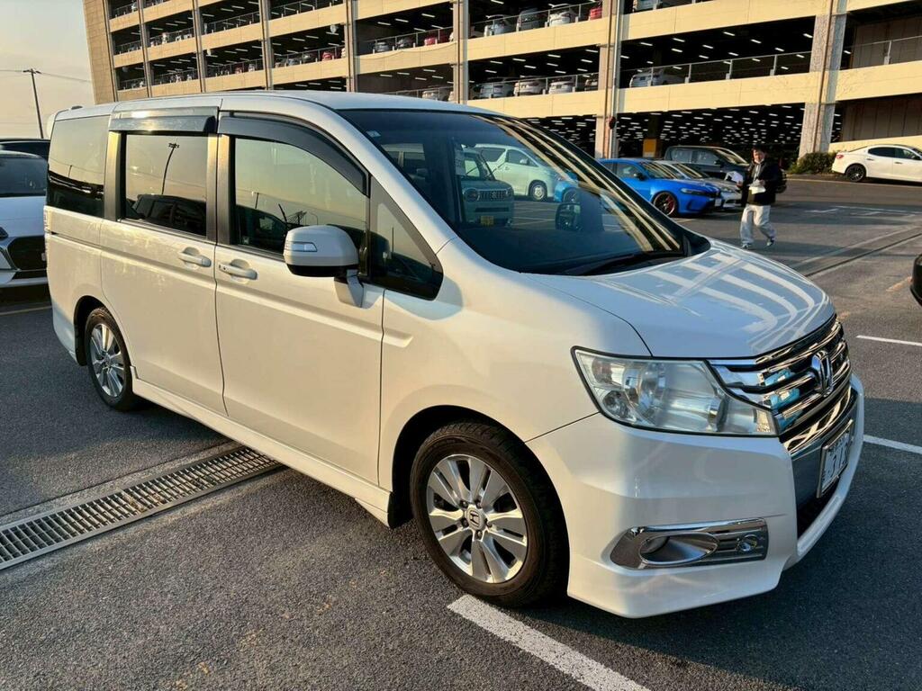 Honda StepWagon Mpv 2.0 Spada Z 7 Seats 201160 White
