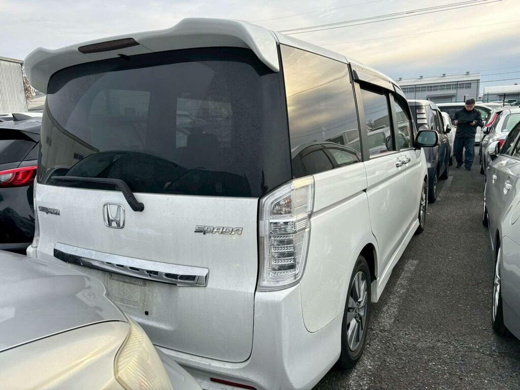 Honda StepWagon Mpv 2.0 Spada Z Inter Navi Selection 8 Seats White #2