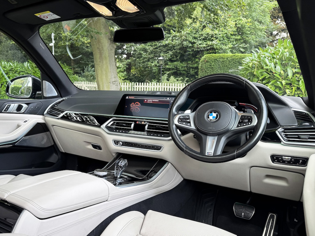 BMW X5 4.4 X5 M50i Suv Black #2