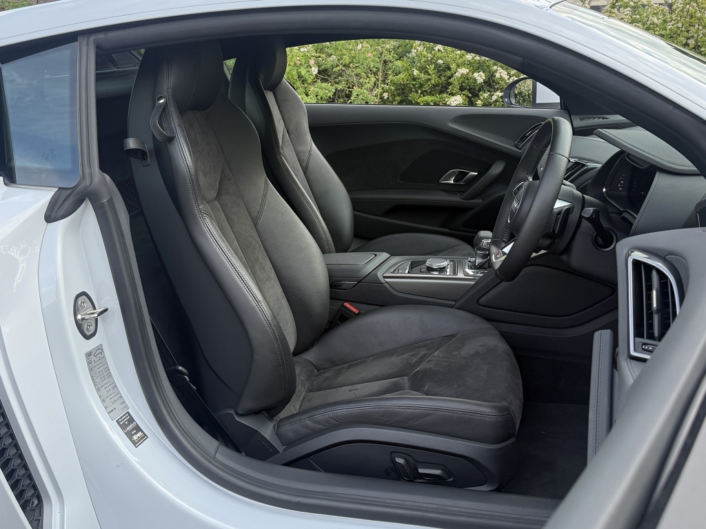 Audi R8 5.2 R8 V10 Rwd Coupe Grey #3