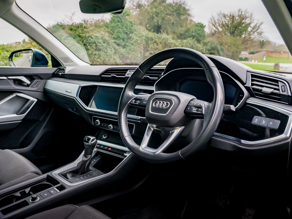 Audi Q3 2.0 Q3 Sport 35 Tdi Suv KN69YSY Blue #2