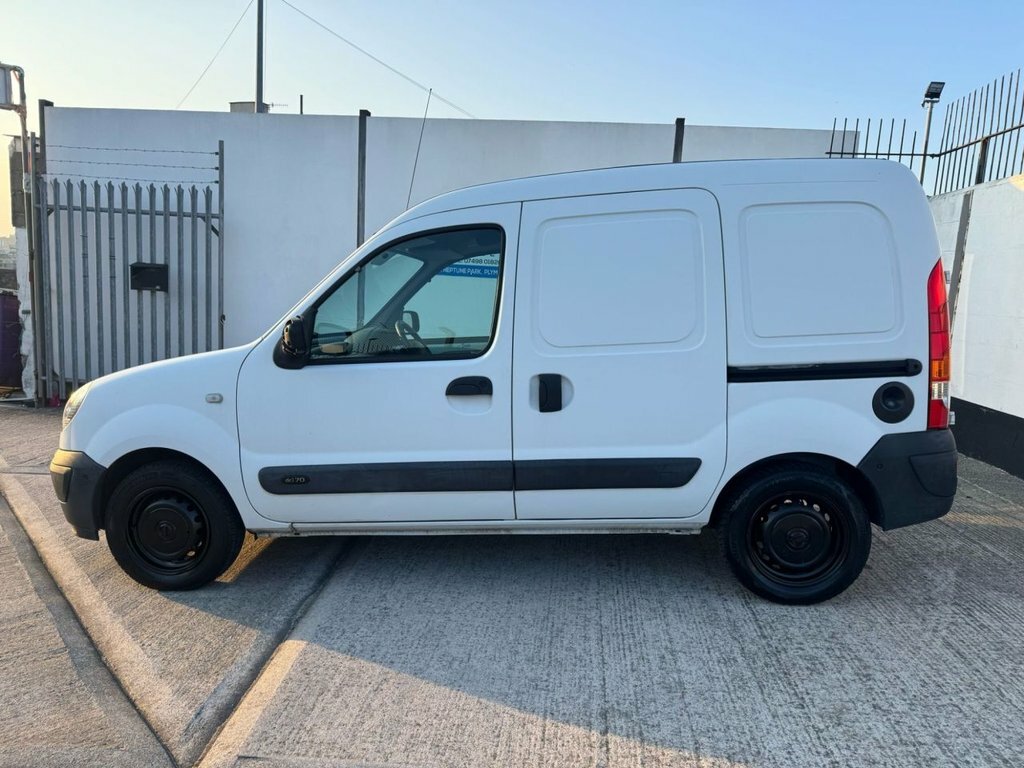 Nissan Kubistar Mpv White #2