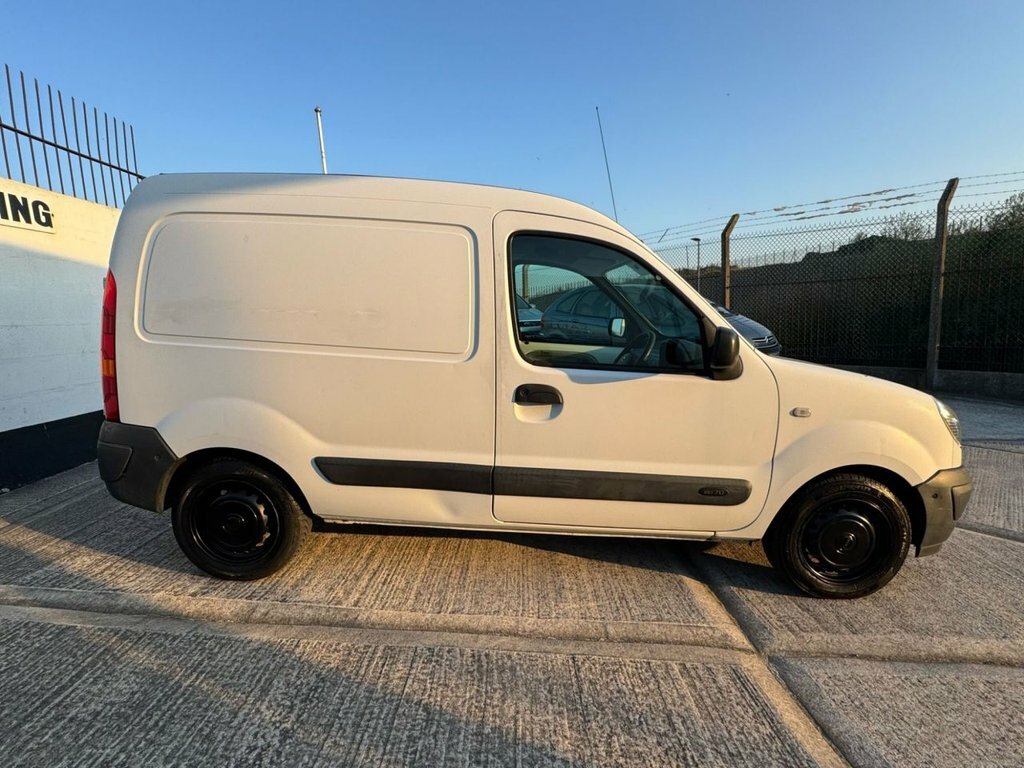 Nissan Kubistar Mpv White #8
