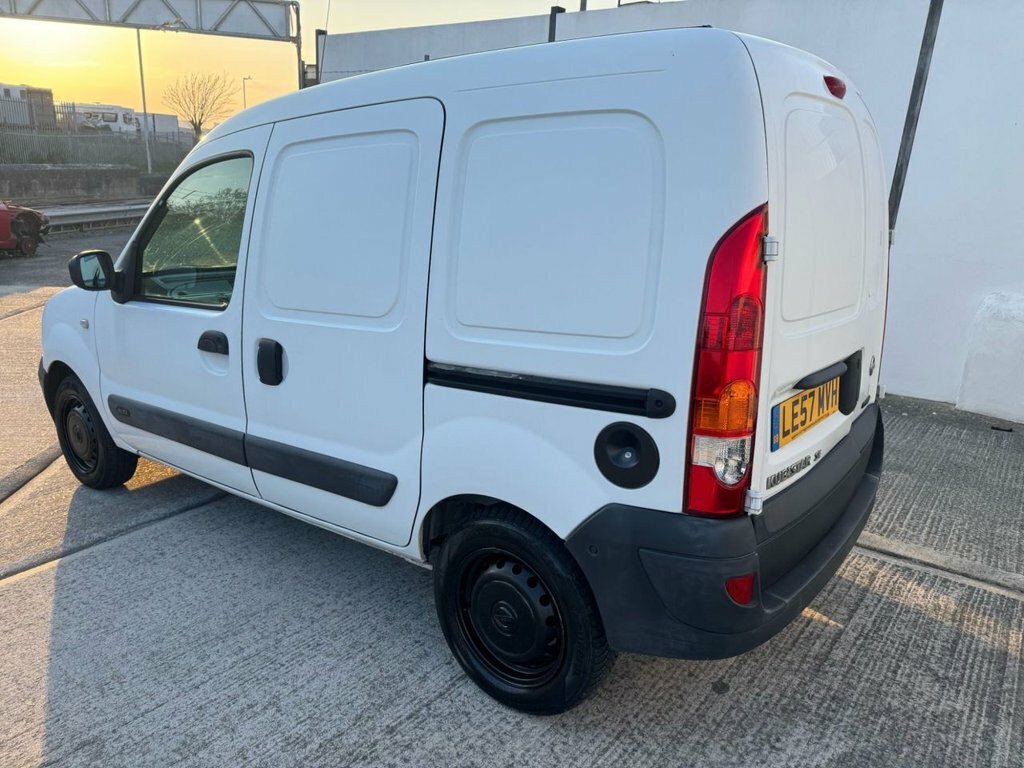 Nissan Kubistar Mpv White #3