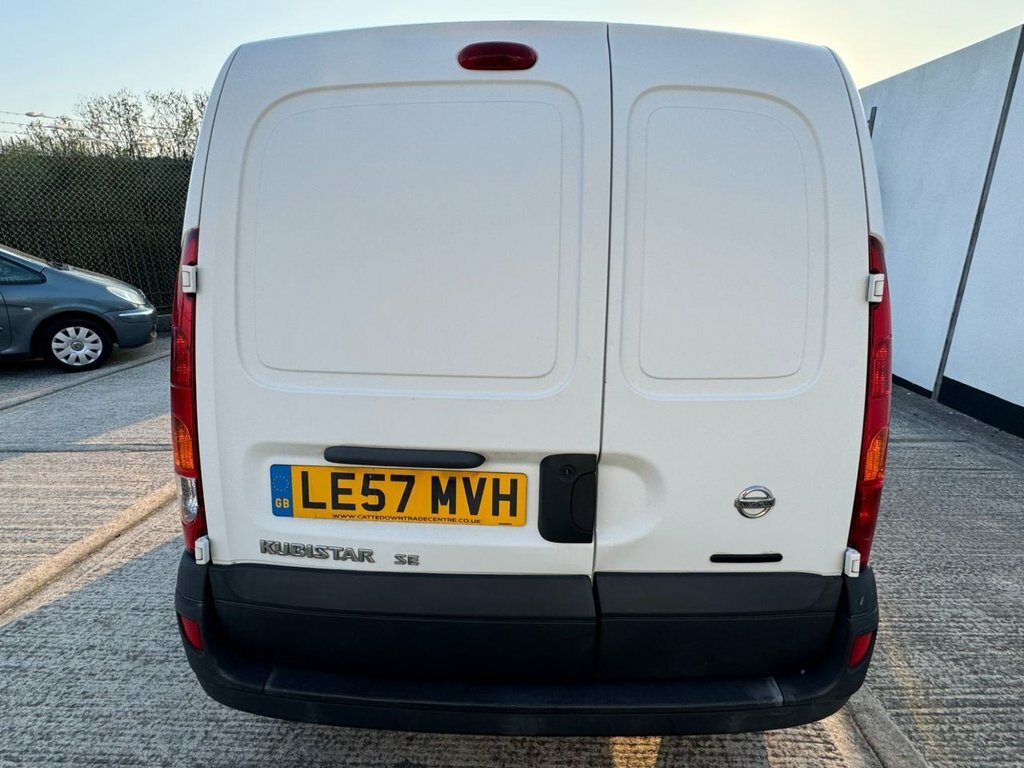 Nissan Kubistar Mpv White #4