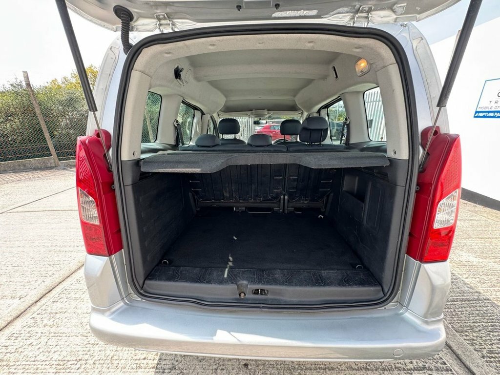 Peugeot Partner Tepee 1.6 Hdi Tepee S Mpv 139 Gkm, 7 Silver #4