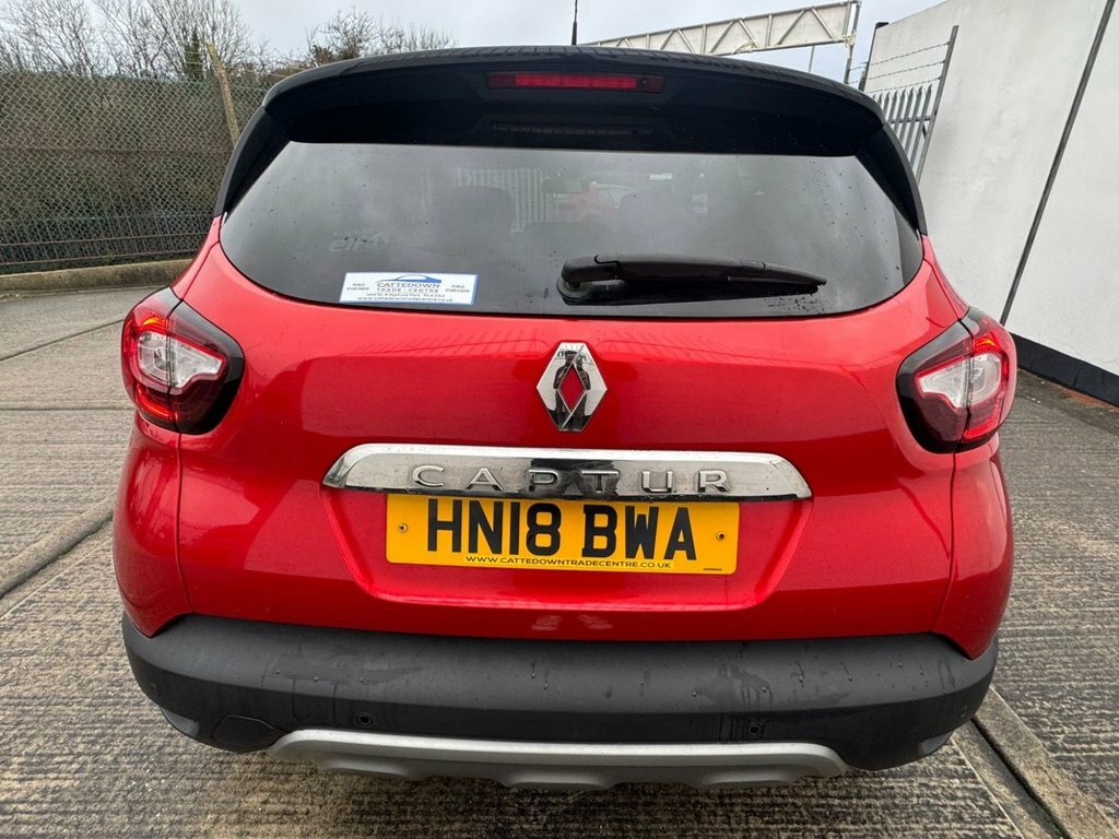 Renault Captur 1.5L Signature X Nav HN18BWA Red #4