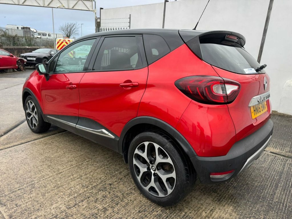 Renault Captur 1.5L Signature X Nav HN18BWA Red #3