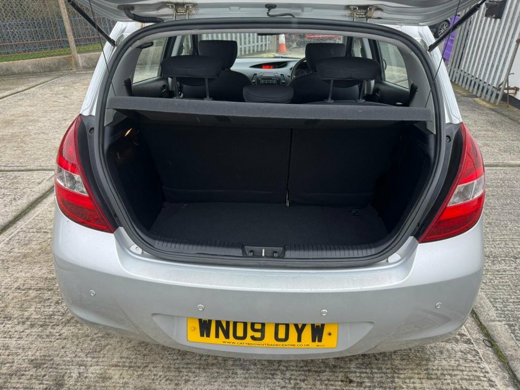 Hyundai I20 1.4L Comfort Silver #5