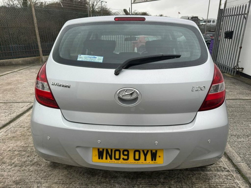 Hyundai I20 1.4L Comfort Silver #4