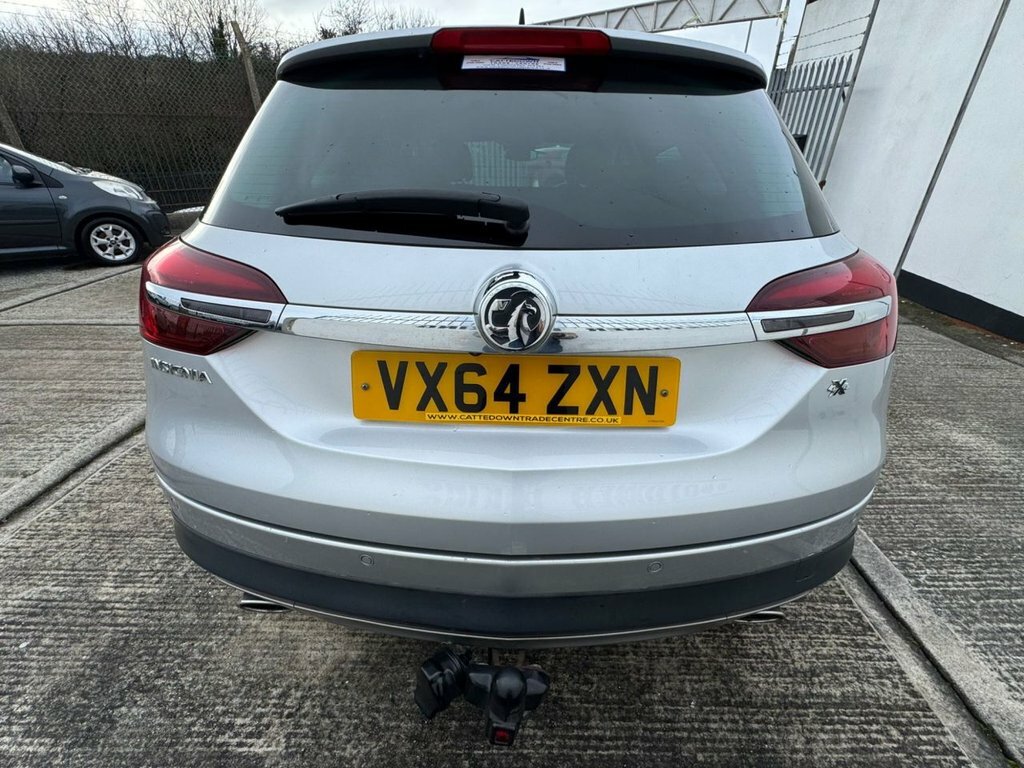 Vauxhall Insignia 2L Nav Silver #4