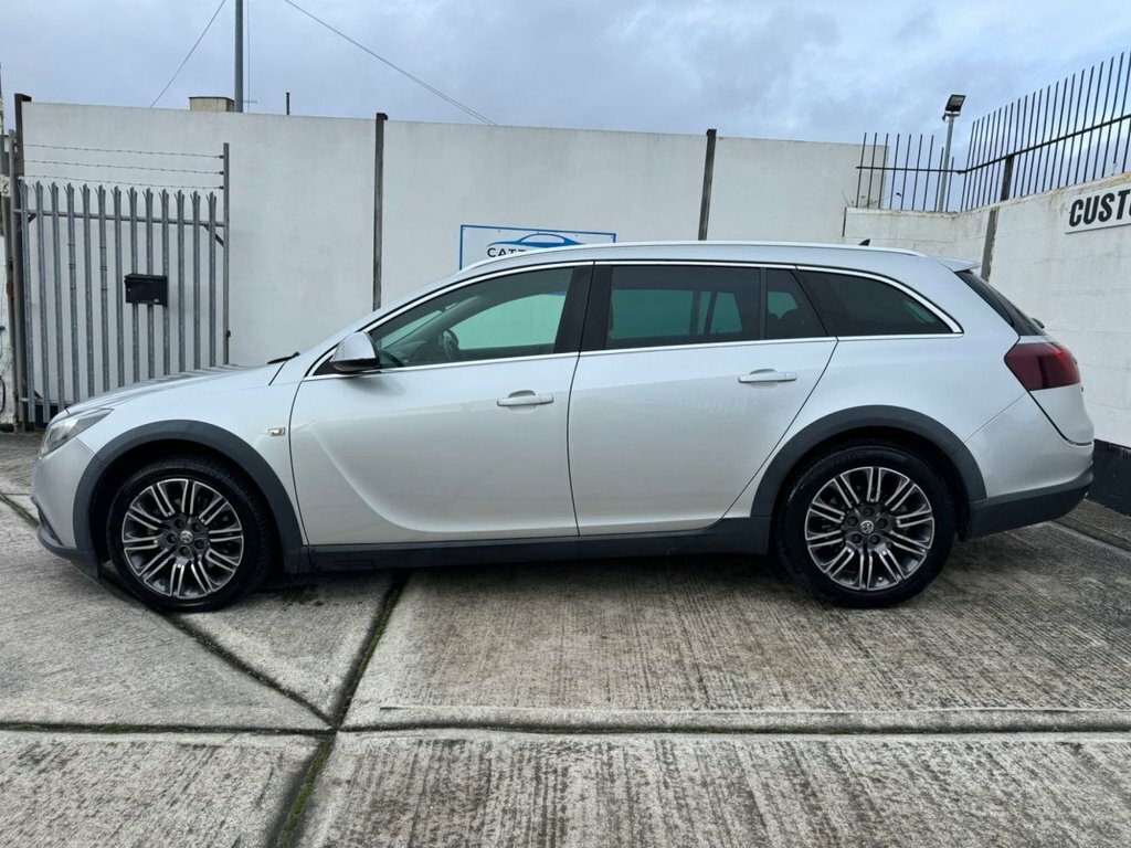Vauxhall Insignia 2L Nav Silver #2