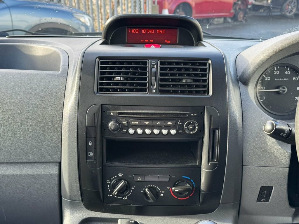 Citroen Dispatch 1000 I U6021 Ulez Silver #21