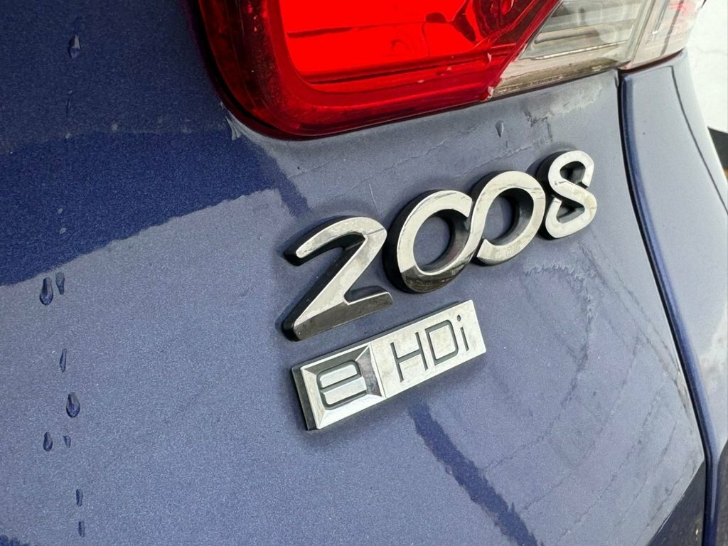 Peugeot 2008 1.6L Feline BU63CCZ Blue #5