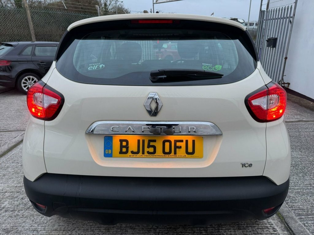 Renault Captur 0.9L Dynamique Medianav BJ15OFU White #4