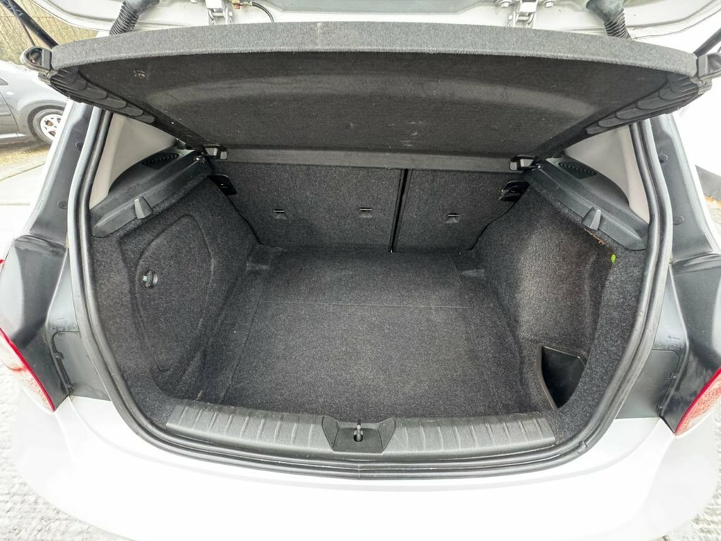 BMW 1 Series 2L Sport LR12EHP Silver #5