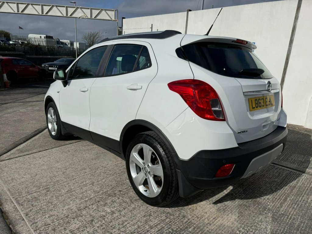 Vauxhall Mokka 1.7L Exclusiv LO63EJL White #2