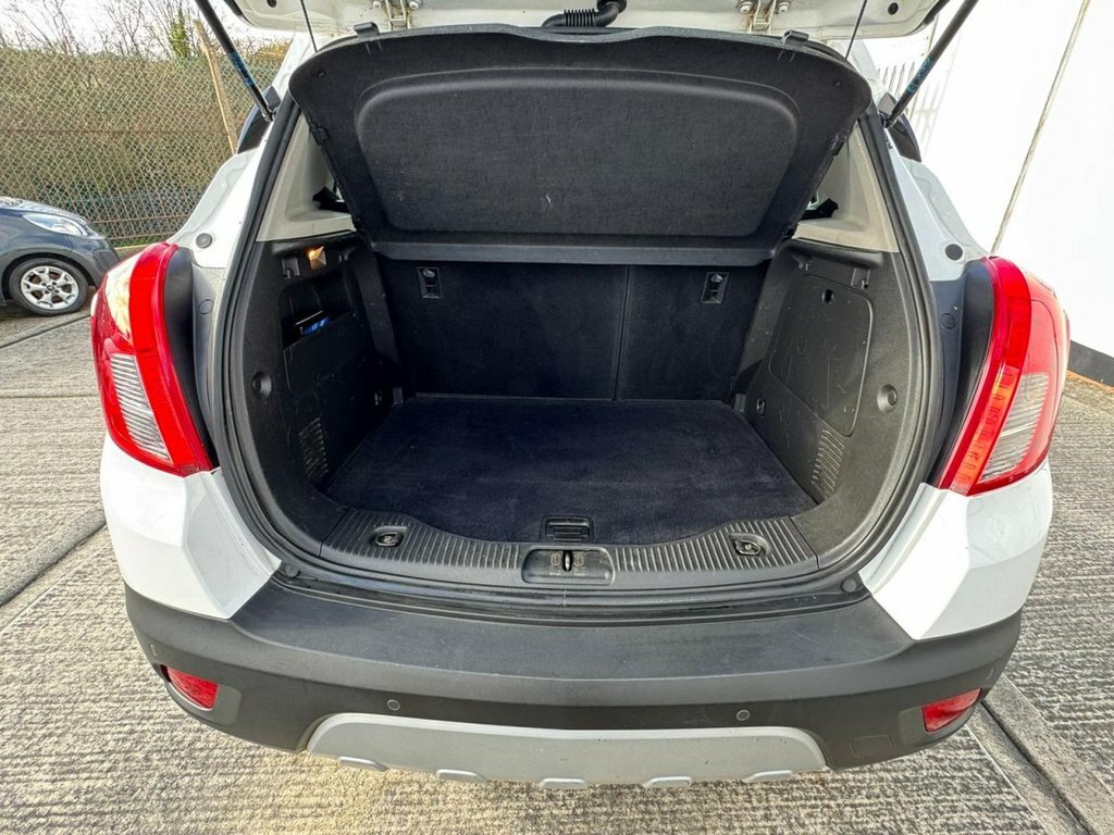 Vauxhall Mokka 1.7L Exclusiv LO63EJL White #4