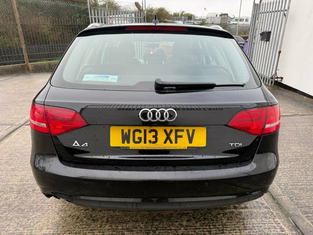Audi A4 Avant 2L Se Technik Black #4